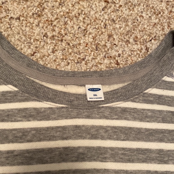 LAST CALL Women’s Gray Striped Crewneck Sweatshirt - Picture 4 of 6